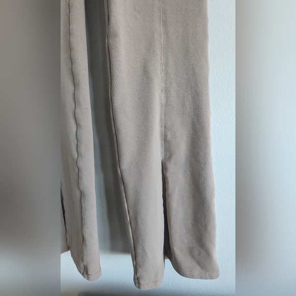 Alo Yoga Airbrush High Waist Flutter Leggings Taupe Size Small - Picture 4 of 8